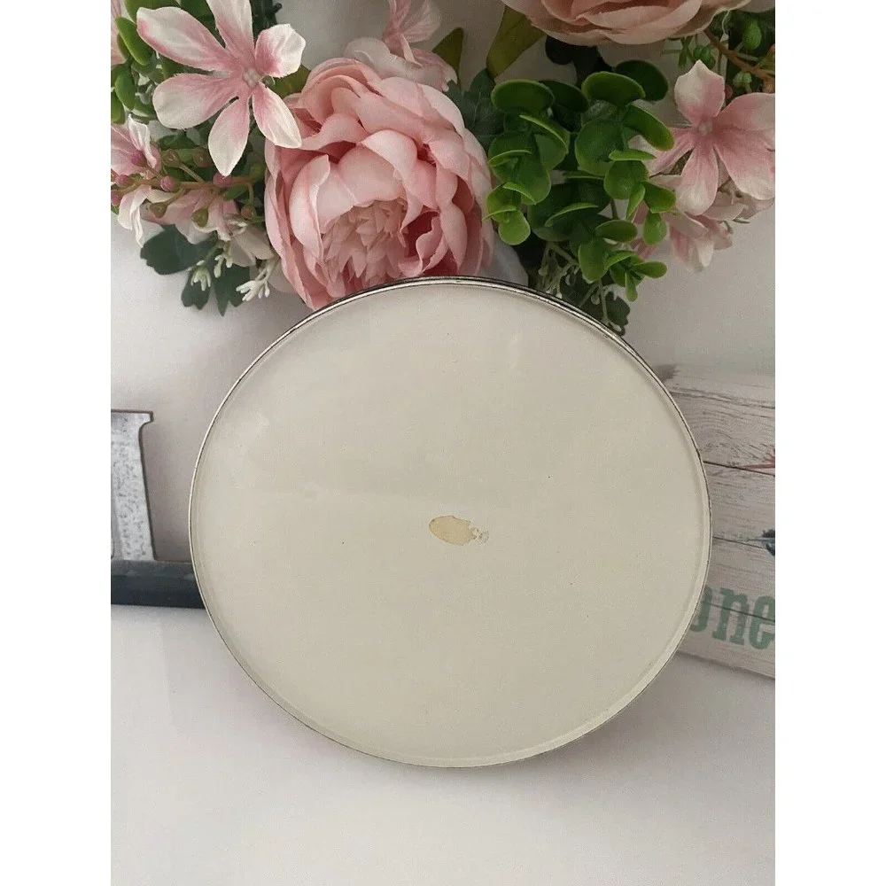 Unbranded cookie sandwich